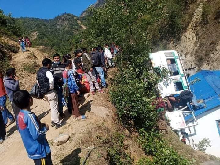 रुकुमपूर्वः जीप दुर्घटना हुँदा नौ घाइते 